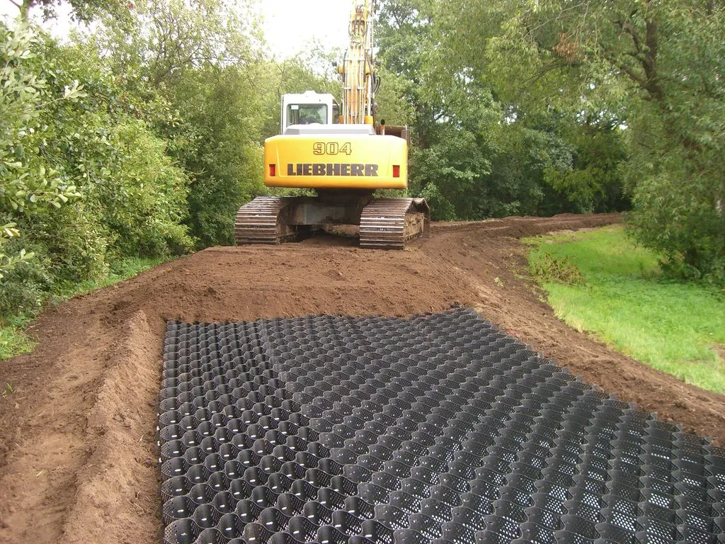 Высокий медный рогатый черный HDPE Geocell Reinforcement Driveway For Road Gravel Stabilizer Grid Подпорная стена набережная 9