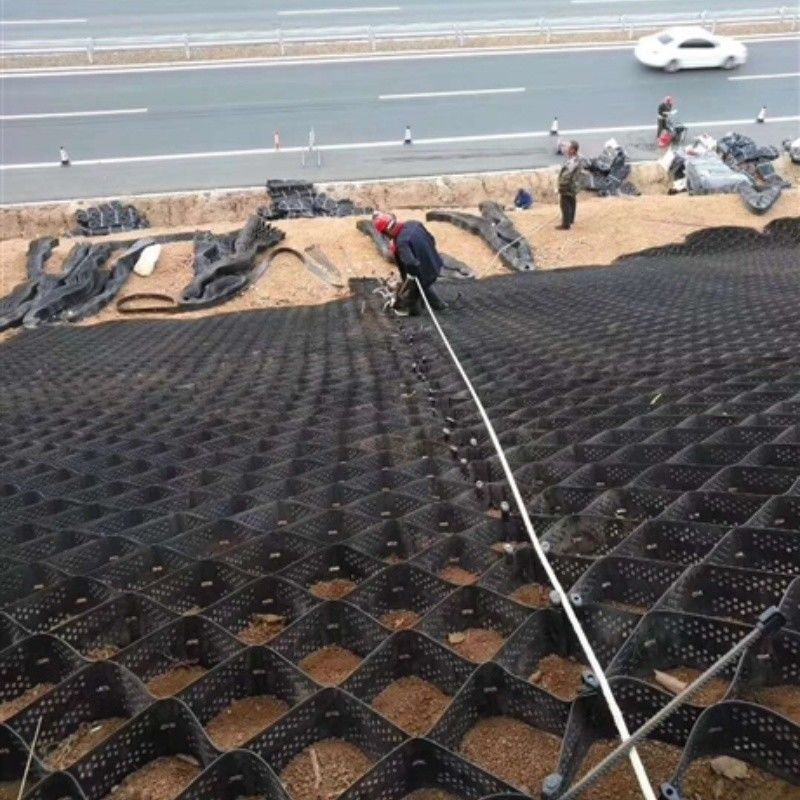 Высокий медный рогатый черный HDPE Geocell Reinforcement Driveway For Road Gravel Stabilizer Grid Подпорная стена набережная