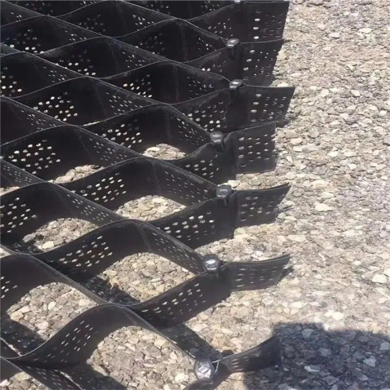 Высокий медный рогатый черный HDPE Geocell Reinforcement Driveway For Road Gravel Stabilizer Grid Подпорная стена набережная