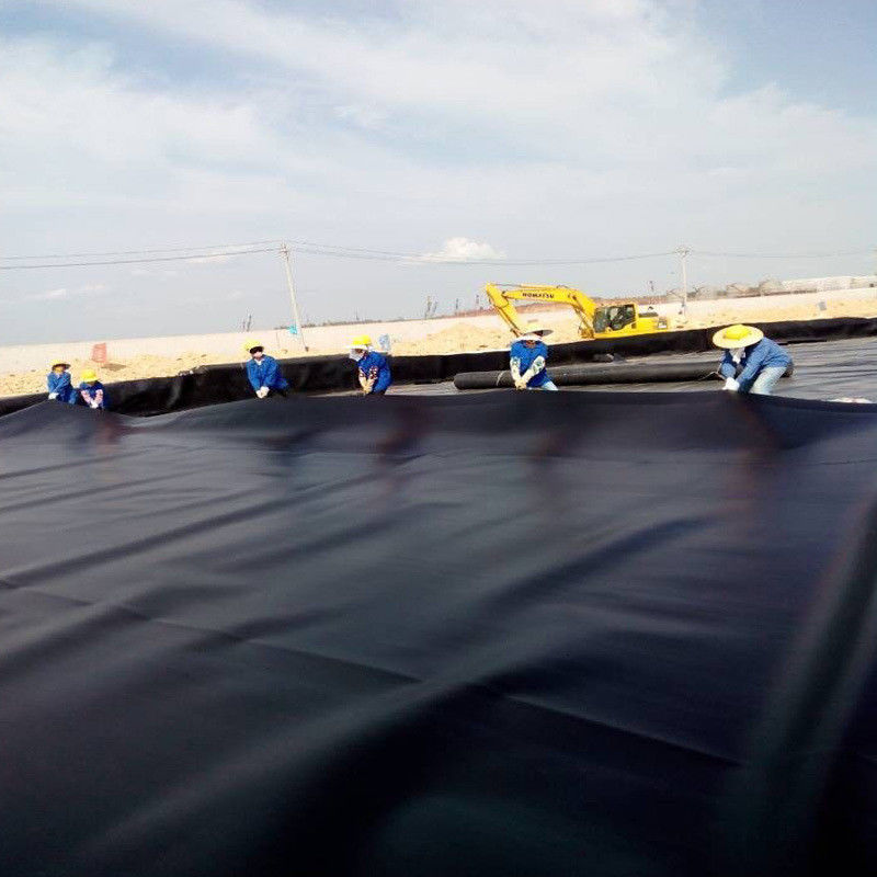 Устойчивый черный геомамбрановый водоем из HDPE 0,5 мм ≈ 2,0 мм для циркулярных аквариумов для рыб, водоемов для аквакультуры, резервуаров для хранения воды и водонепроницаемой плотины