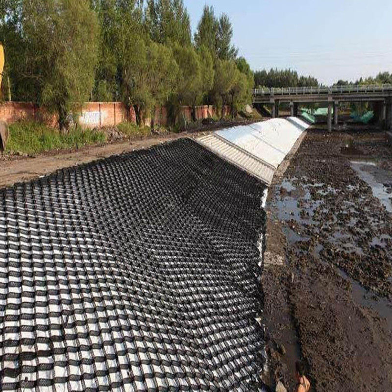 HDPE Пластмассовые геоцеллы с асфальтированной решеткой Черные геоцеллы HDPE для мягкой подвальной арматуры Недорогие стабилизаторы гравия Геоцеллы в дорожном строительстве