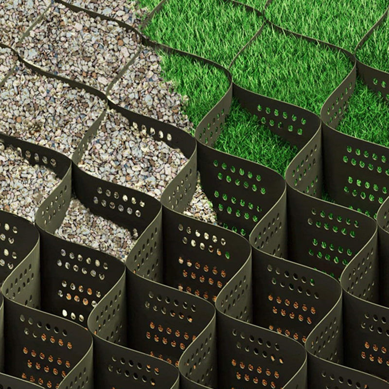 Высокопрочная полиэфирная одноосная георешетка для армирования грунта, поддержки геоячеек и различных применений в гражданском строительстве. Прочная, надежная и доступная.