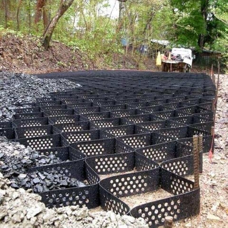 Текстура с отверстиями HDPE Geocell Высокая клеточная система изоляции Honeycomb HDPE Geocell для дорог Фундамент Защита склона Парковочный участок Подъездная стойка
