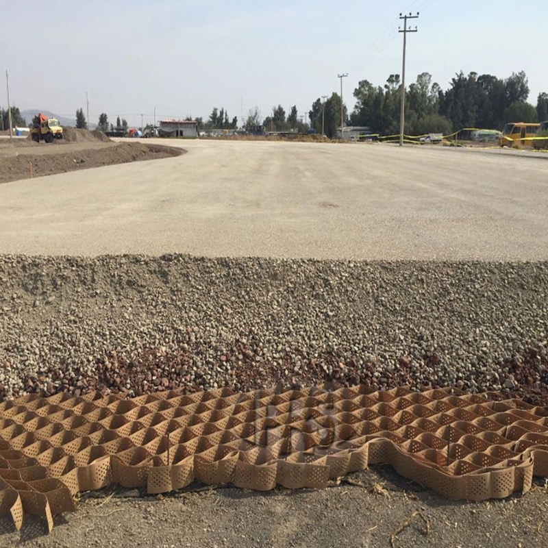 Прочные геоячейки из HDPE, гладкая поверхность, геоячейки из HDPE для подъездных путей, контроль эрозии для склонов, поддержка подпорных стен